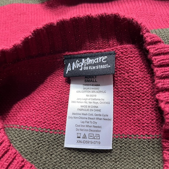 A Nightmare on Elm Street Sweater Mens Small Freddy Krueger Halloween Red/ - Picture 6 of 6